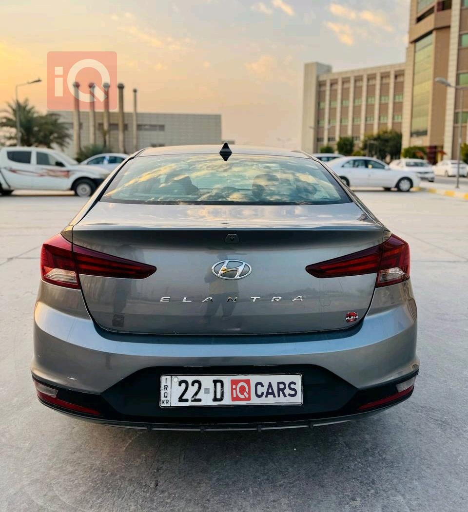 هيونداي النترا
